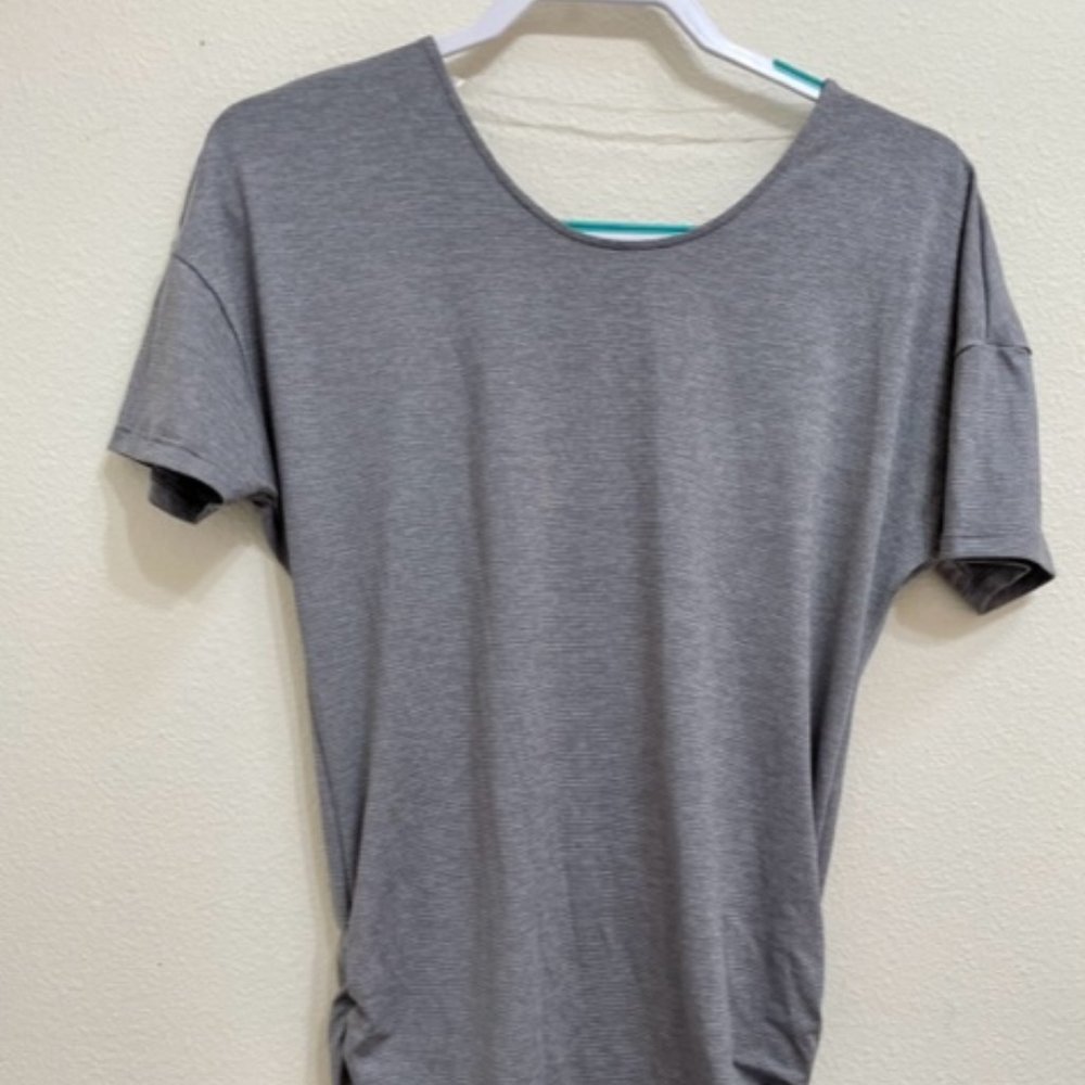 Lucy Tunic S Ruched V Back NWOT Gray Soft light can be mini dress packable